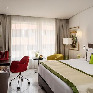 Luxury Queen Room